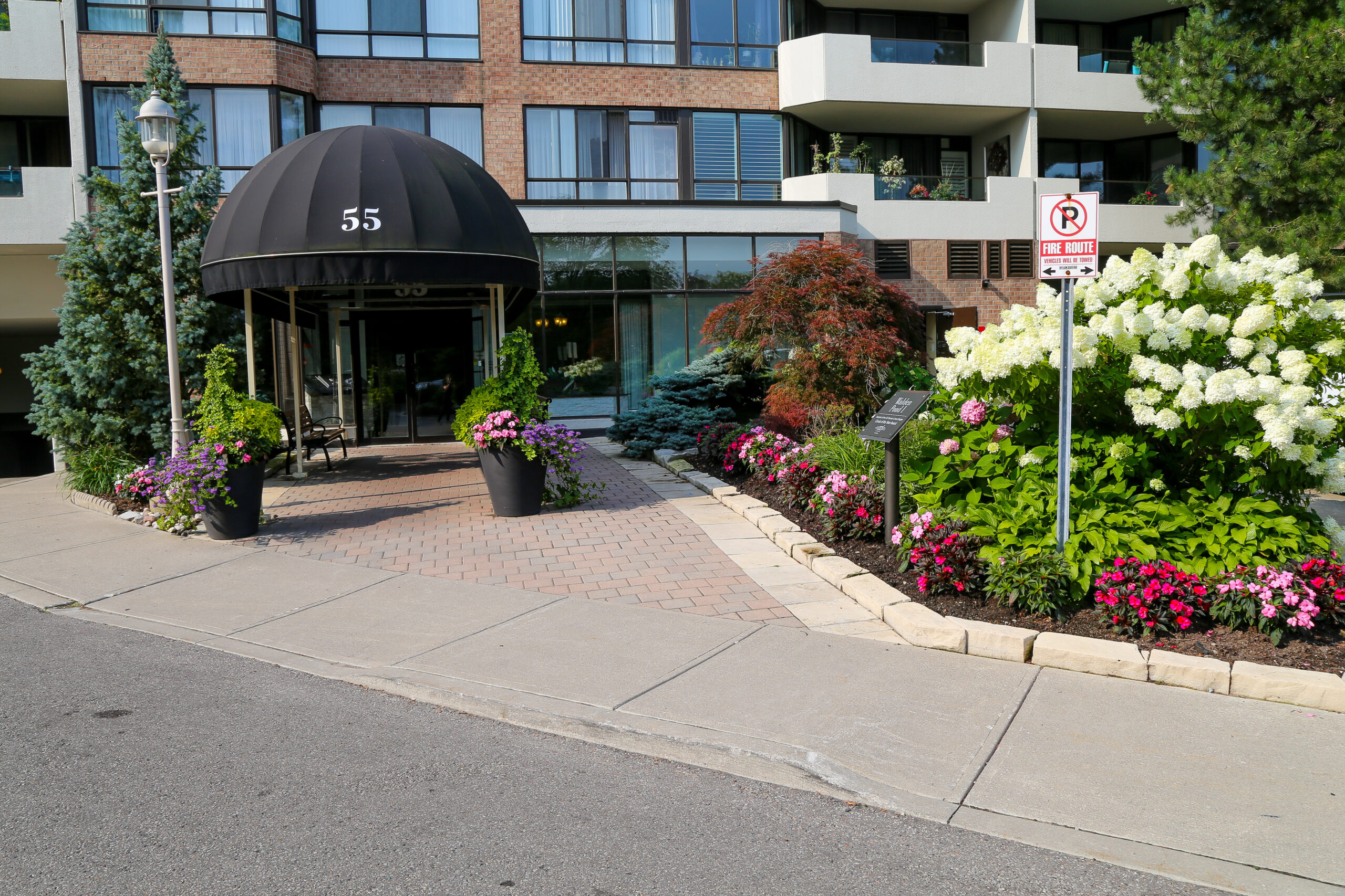Power of Curb Appeal in Commercial Properties