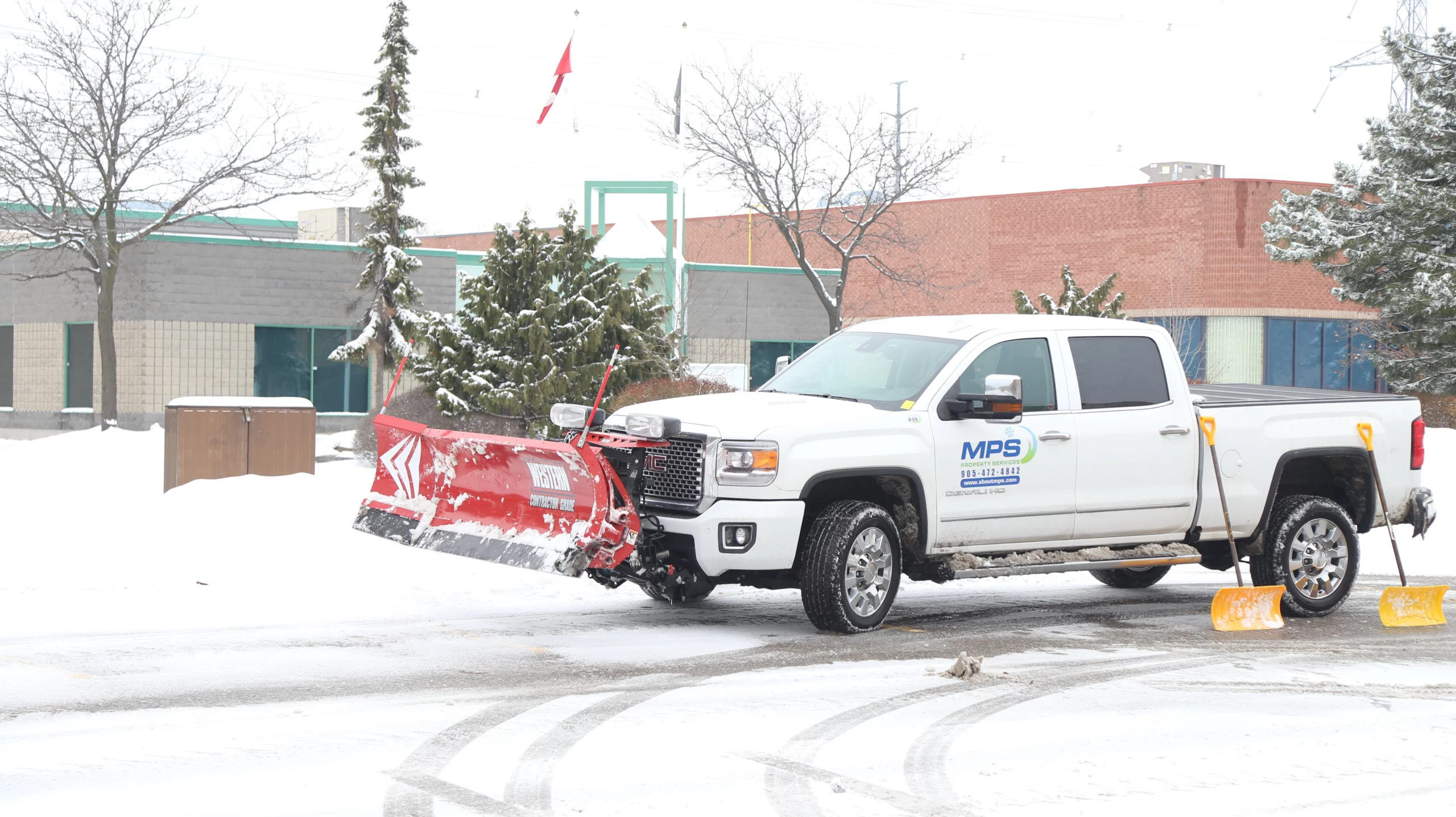 Snow Plow vs Snow Blower: Which Is Right for You?